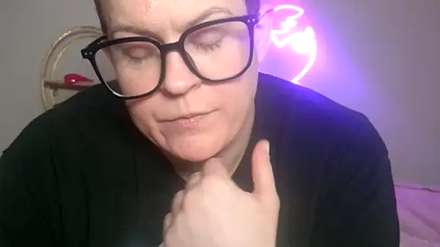 quinnmariexo online show from 10, 2, 2026