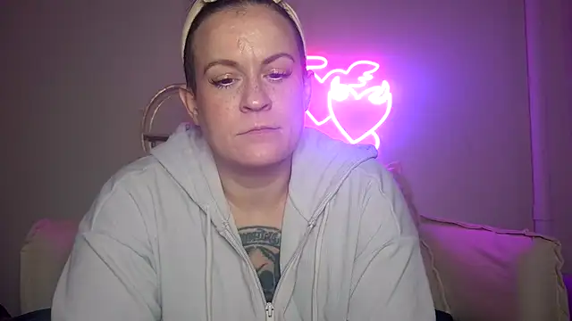 quinnmariexo online show from 11, 1, 2026