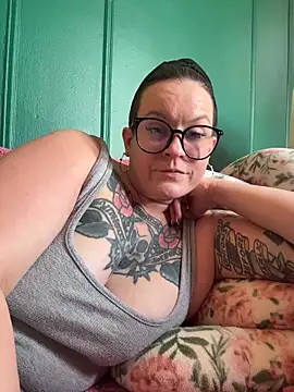 quinnmariexo online show from 18, 3, 2026