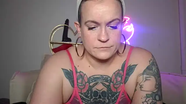 quinnmariexo online show from 5, 2, 2026