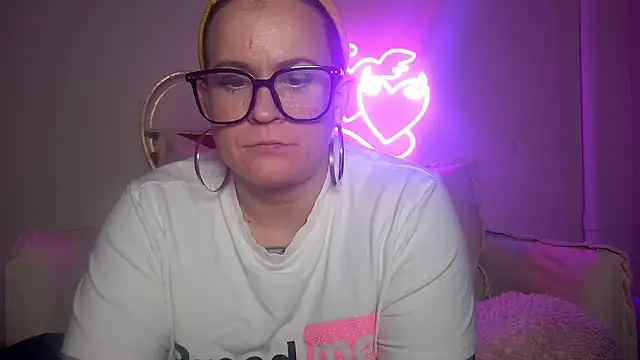 quinnmariexo online show from 12, 1, 2026