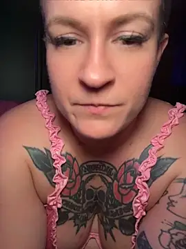 quinnmariexo online show from 8, 6, 2026