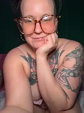 quinnmariexo online show from 14, 5, 2026