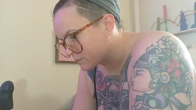 quinnmariexo online show from 10, 3, 2026