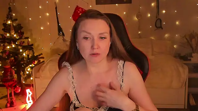 desperatehousewife   online show from 18, 12, 2025