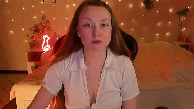 desperatehousewife   online show from 15, 3, 2026