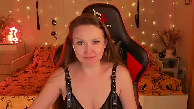 desperatehousewife   online show from 18, 10, 2025