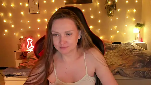 desperatehousewife   online show from 3, 5, 2026