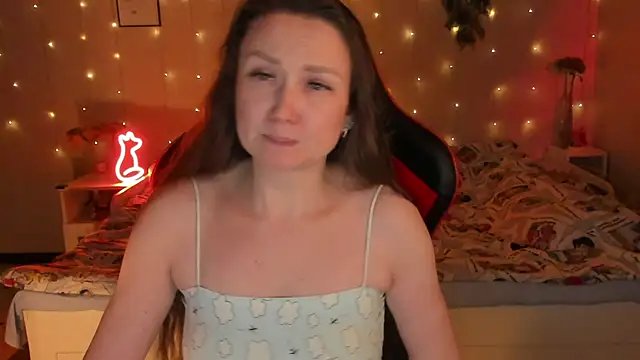 desperatehousewife   online show from 4, 4, 2026