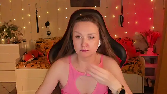 desperatehousewife   online show from 4, 10, 2025