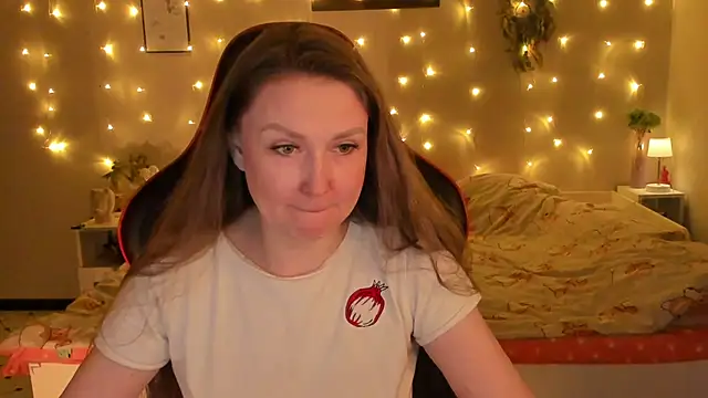 desperatehousewife   online show from 16, 5, 2026