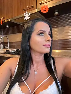 Hotmomcheckk  online show from 8, 11, 2025