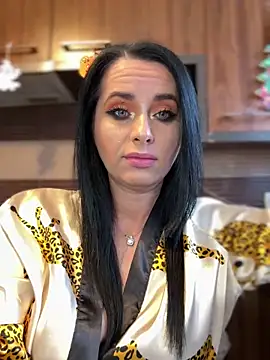 Hotmomcheckk  online show from 21, 12, 2025