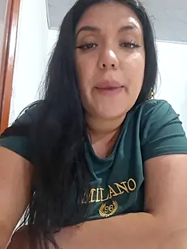 Snapshot of Sophie-hatter chatting on 9, 6, 2026 Sophie-hatter online show from 9, 6, 2026