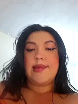 Snapshot of Sophie-hatter chatting on 18, 5, 2026 Sophie-hatter online show from 18, 5, 2026