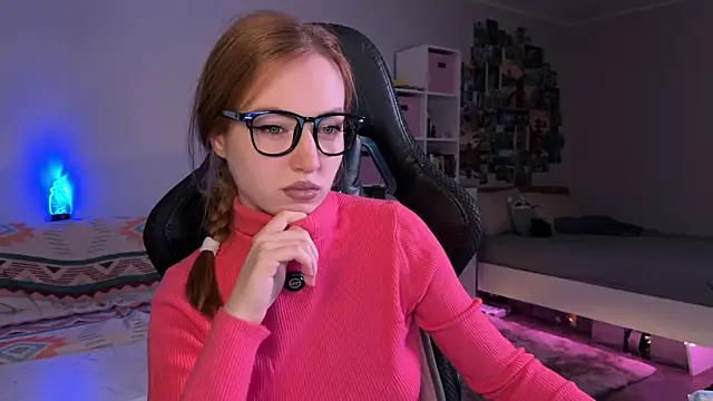 Snapshot of LinaWitch chatting on 16, 10, 2025 LinaWitch online show from 16, 10, 2025