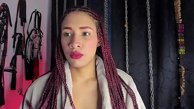 Snapshot of charrlotte_quinn chatting on 26, 2, 2026 charrlotte quinn online show from 26, 2, 2026