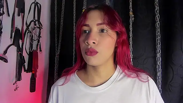 Snapshot of charrlotte_quinn chatting on 16, 2, 2026 charrlotte quinn online show from 16, 2, 2026