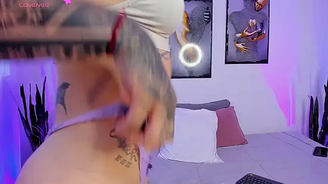 Stanlor1226 online show from 9, 2, 2026