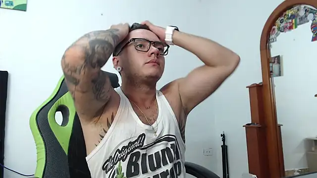 male pussy online show from 28, 5, 2026