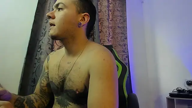 male pussy online show from 19, 9, 2025