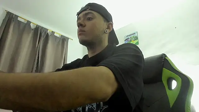 male pussy online show from 12, 2, 2026