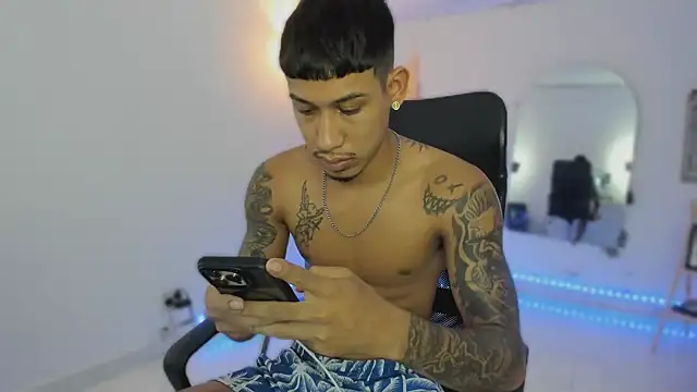 slim master12 online show from 17, 12, 2025