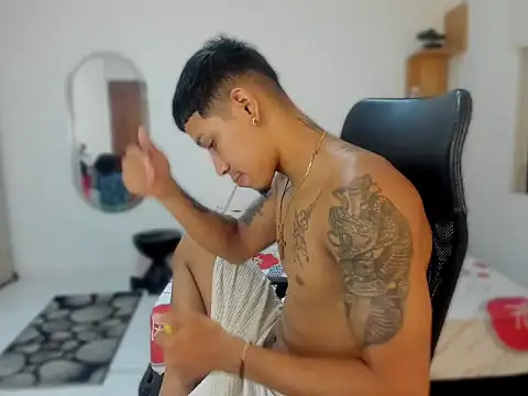 Snapshot of slim_master12 chatting on 16, 9, 2025 slim master12 online show from 16, 9, 2025