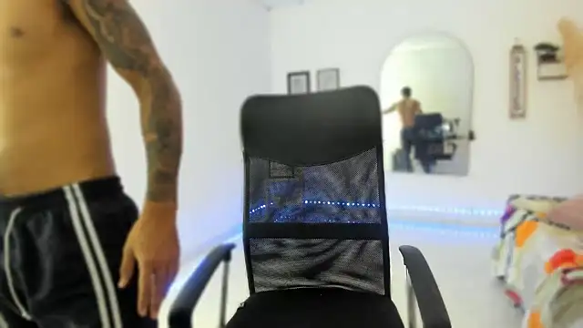 Snapshot of slim_master12 chatting on 15, 11, 2025 slim master12 online show from 15, 11, 2025