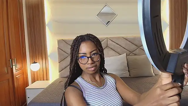 Raquel jones online show from 19, 5, 2026