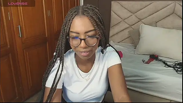 Raquel jones online show from 8, 10, 2025