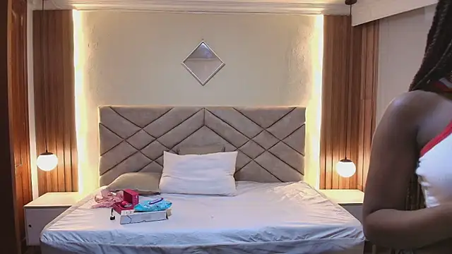 Raquel jones online show from 15, 4, 2026