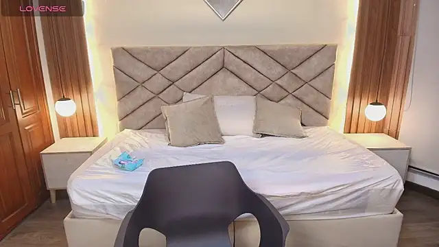 Raquel jones online show from 4, 3, 2026