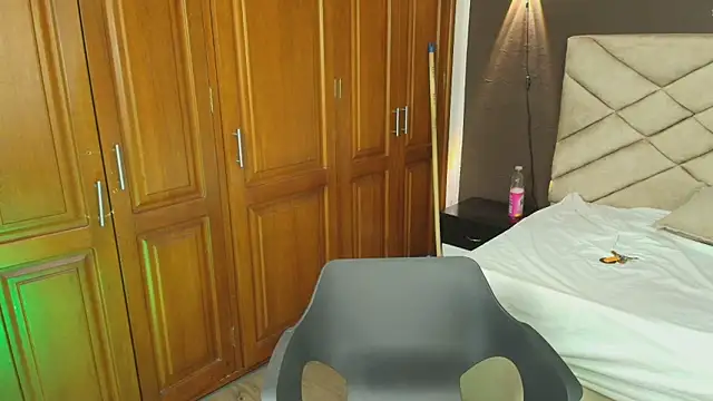 Raquel jones online show from 29, 9, 2025