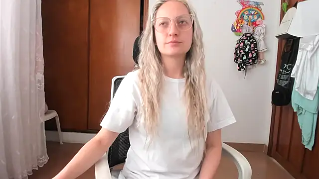 Adele johnsonn1 online show from 29, 10, 2025