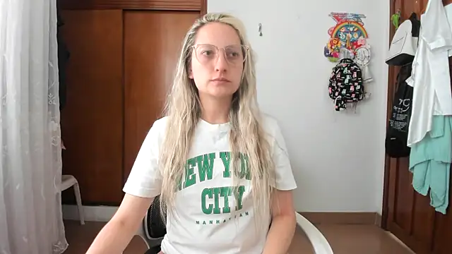 Adele johnsonn1 online show from 11, 11, 2025