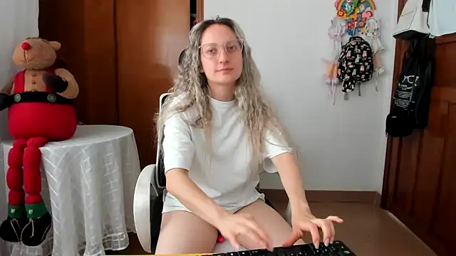 Adele johnsonn1 online show from 10, 3, 2026