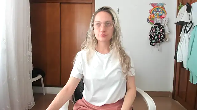 Adele johnsonn1 online show from 8, 10, 2025