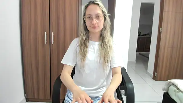 Adele johnsonn1 online show from 9, 9, 2025