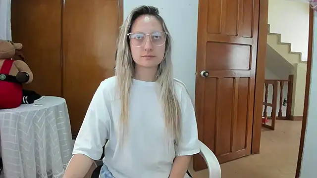 Snapshot of Adele_johnsonn1 chatting on 9, 7, 2026 Adele johnsonn1 online show from 9, 7, 2026