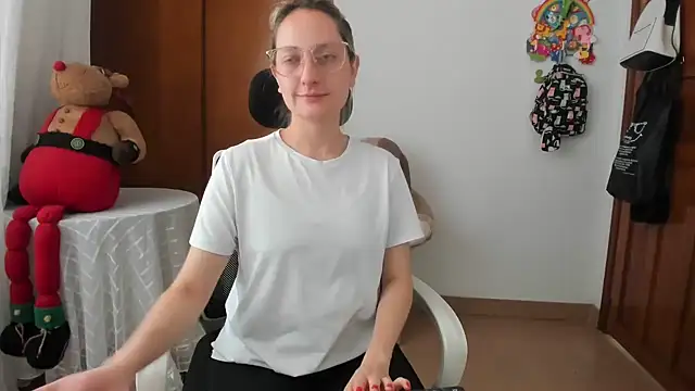 Snapshot of Adele_johnsonn1 chatting on 16, 6, 2026 Adele johnsonn1 online show from 16, 6, 2026