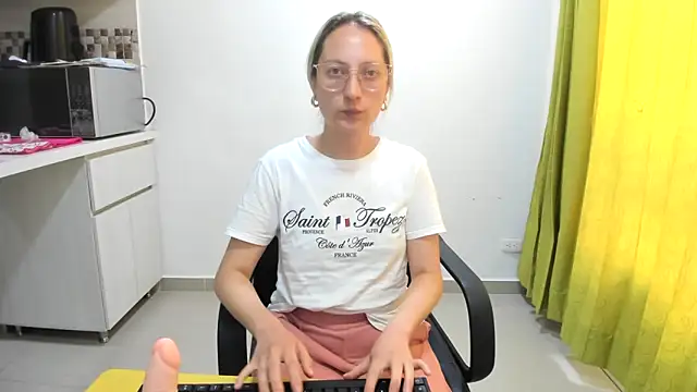 Adele johnsonn1 online show from 17, 2, 2025