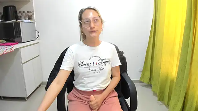 Adele johnsonn1 online show from 18, 2, 2025