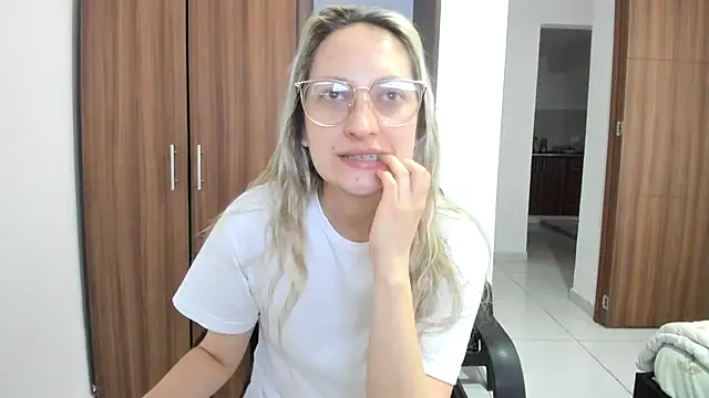 Adele johnsonn1 online show from 10, 9, 2025