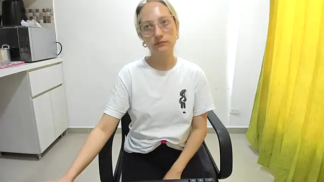 Adele johnsonn1 online show from 28, 2, 2025