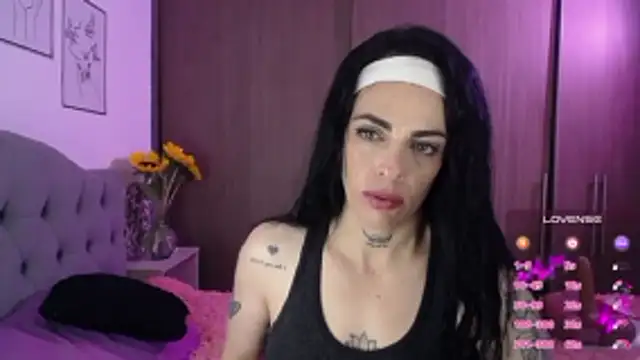 Snapshot of violett_honney chatting on 17, 2, 2026 violett honney online show from 17, 2, 2026