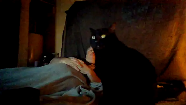 Nightshade7712 online show from 6, 11, 2025