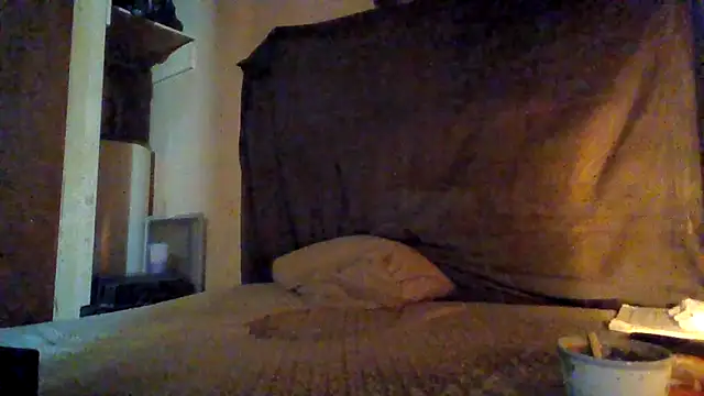 Nightshade7712 online show from 17, 10, 2025