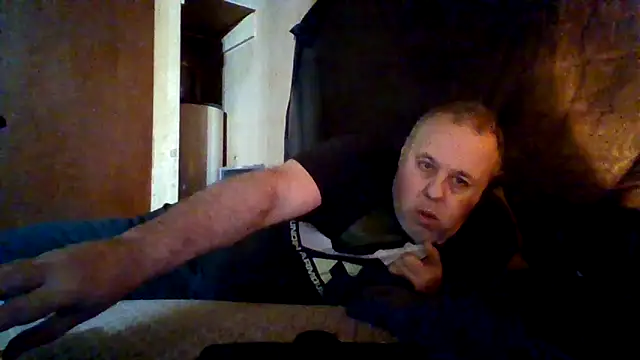 Nightshade7712 online show from 14, 12, 2025