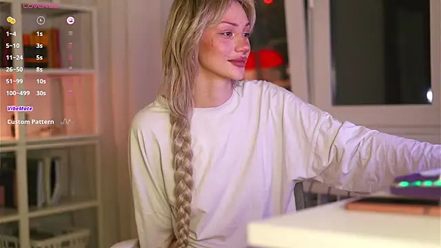 BabeHolly online show from 24, 10, 2025